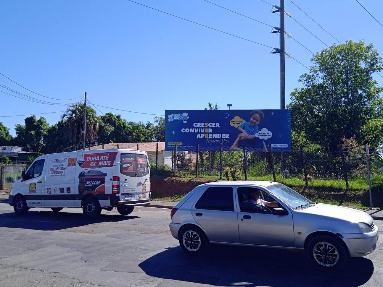 Av. Anita Garibaldi, em frente a Rua Prof. Guilherme Butler ao lado da Maxifarma - Quadro 1.jpg