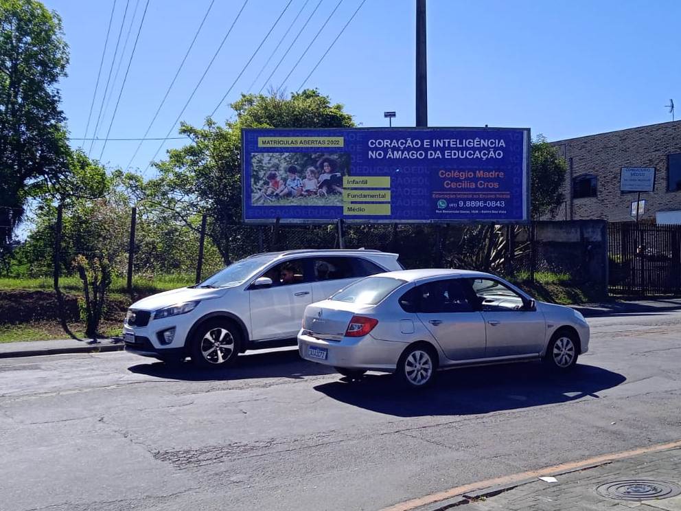 Av. Anita Garibaldi, em frente a Rua Prof. Guilherme Butler ao lado da Maxifarma - Quadro 2.jpg